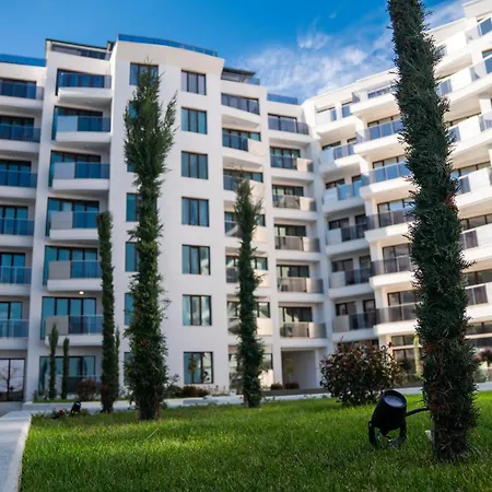 Skyline 11B Apartment - Sea View,Pools & Spa * Varna