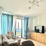 Daire Skyline 11 - Sea Views & Serenity By The Coast *