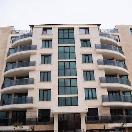 Skyline 11B Apartment - Sea View,Pools & Spa ヴァルナ