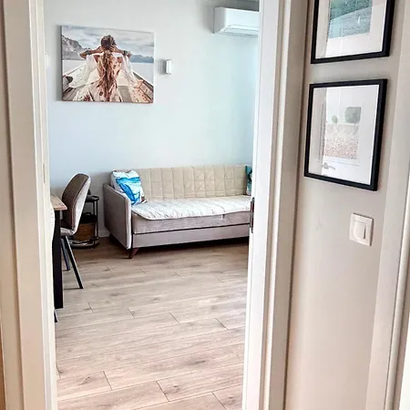 Skyline 11b - Sea View,pools & Апартаменти