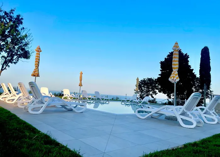 아파트 Skyline 11 - Sea Views & Serenity By The Coast *