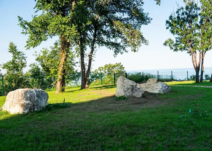 Skyline 11 - Sea Views & Serenity By The Coast 아파트 바르나